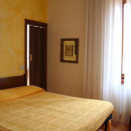 B&B Edelweiss Кастьоне-делла-Презолана Екстер'єр фото