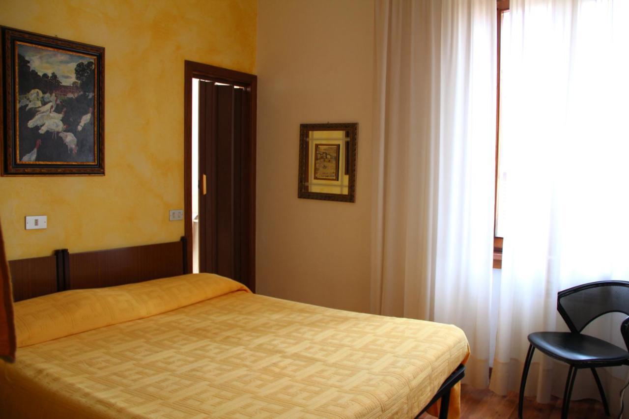 B&B Edelweiss Кастьоне-делла-Презолана Екстер'єр фото