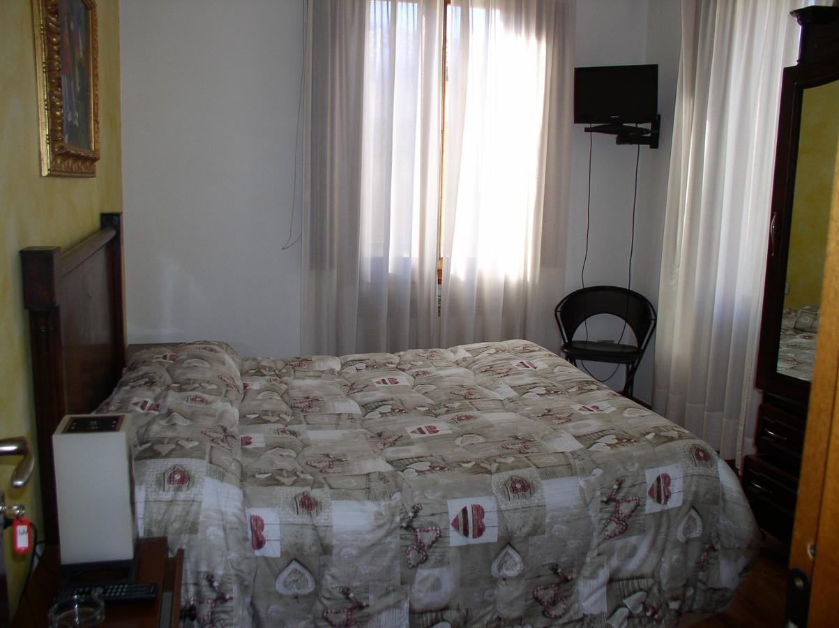 B&B Edelweiss Кастьоне-делла-Презолана Екстер'єр фото
