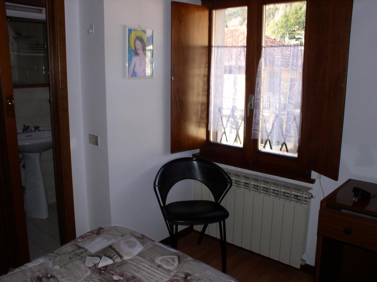 B&B Edelweiss Кастьоне-делла-Презолана Екстер'єр фото