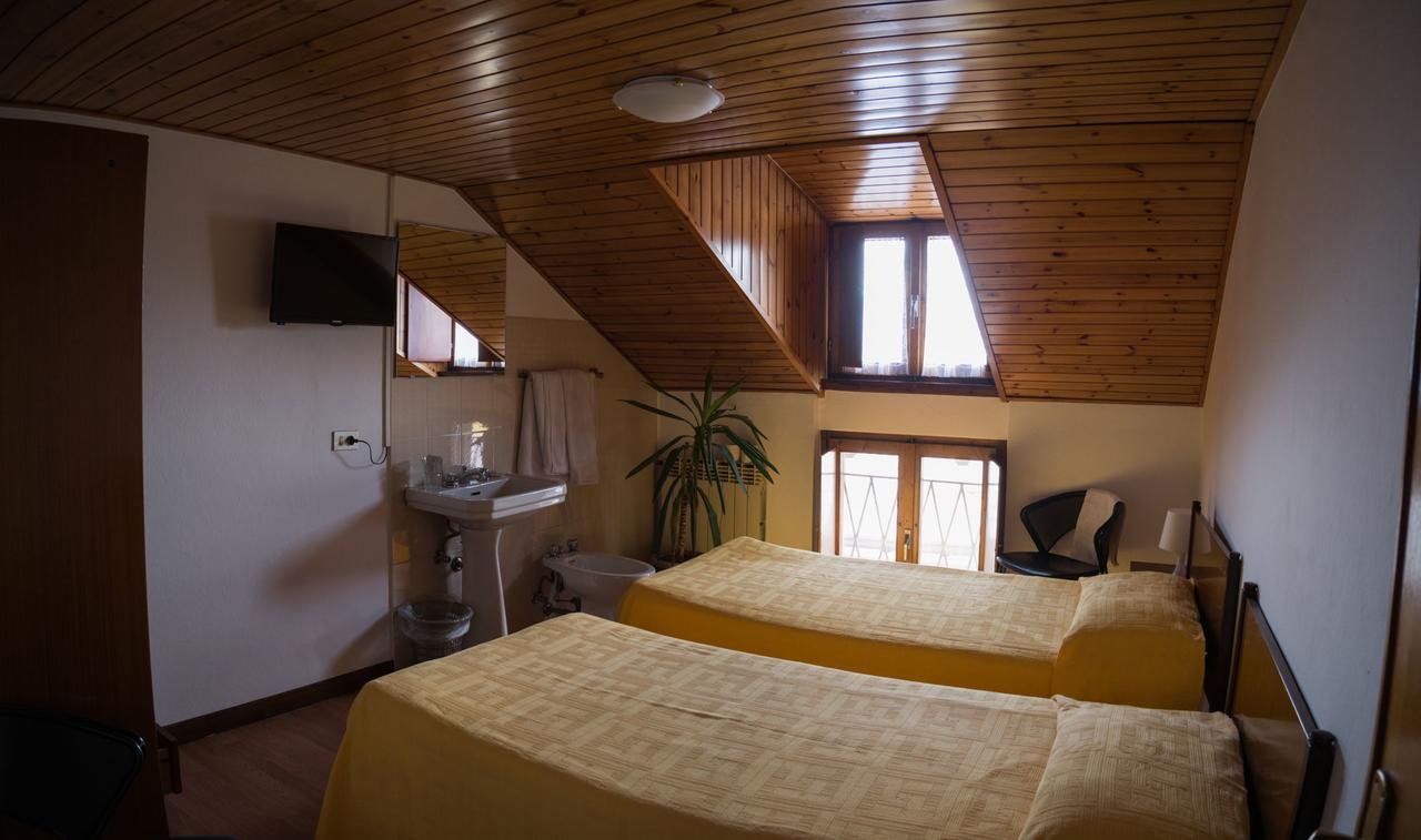 B&B Edelweiss Кастьоне-делла-Презолана Екстер'єр фото