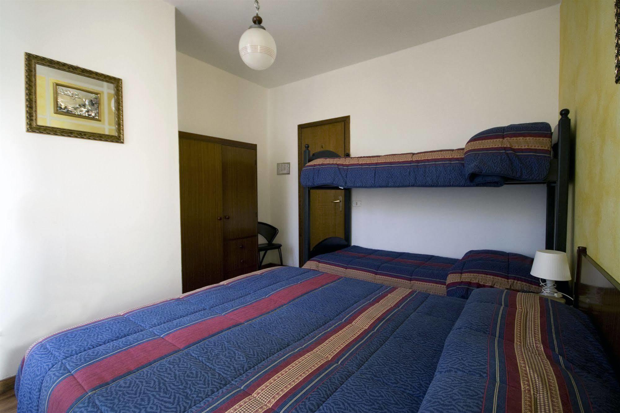 B&B Edelweiss Кастьоне-делла-Презолана Екстер'єр фото