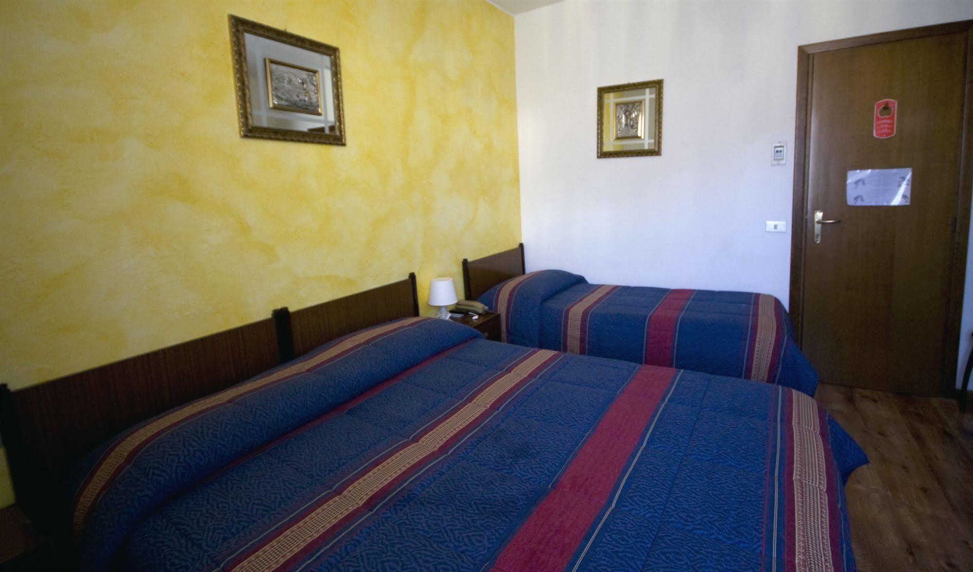B&B Edelweiss Кастьоне-делла-Презолана Екстер'єр фото