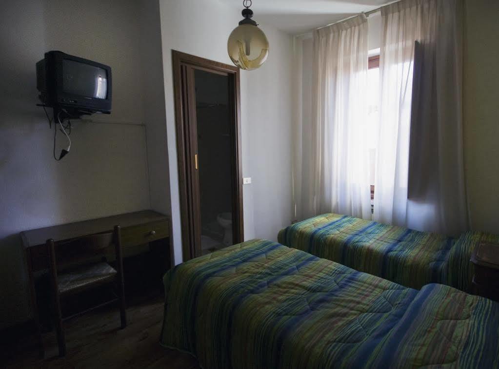 B&B Edelweiss Кастьоне-делла-Презолана Екстер'єр фото