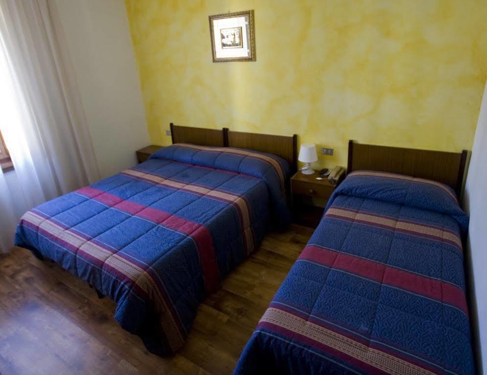 B&B Edelweiss Кастьоне-делла-Презолана Екстер'єр фото