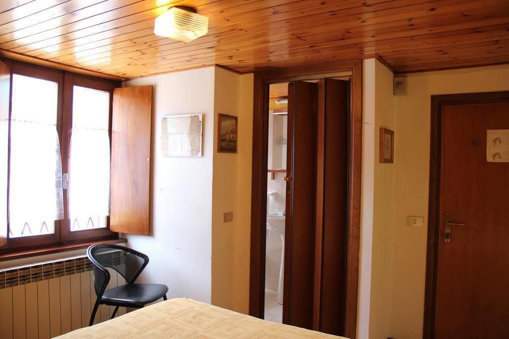 B&B Edelweiss Кастьоне-делла-Презолана Екстер'єр фото